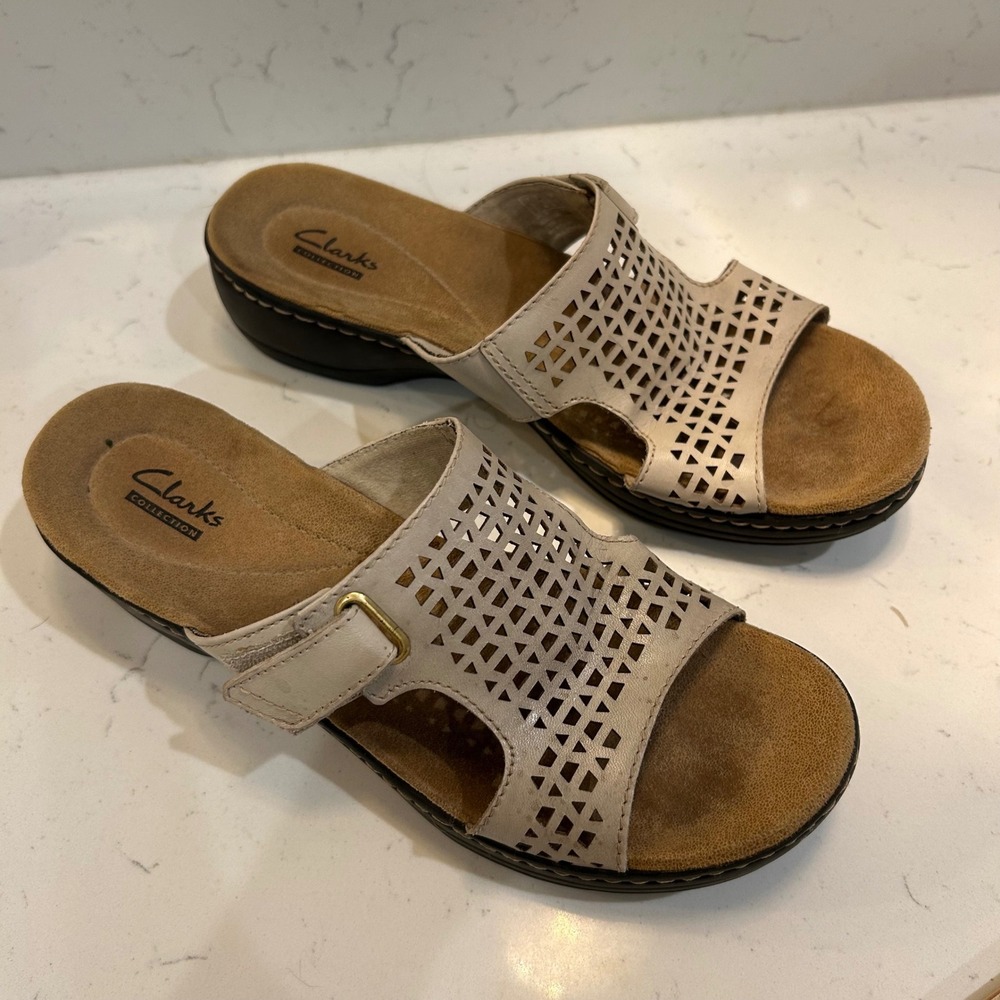 Clarks Collection Women's Tan Bone Perforated Comfort Slide Sandals Size‎ 7.5